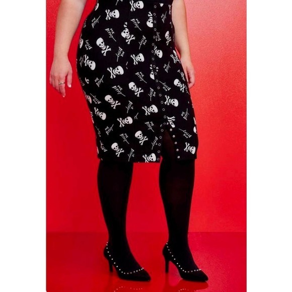 Torrid‎ Betsy Johnson Collab Size 4 High Waisted Pencil Skirt Ponte Skull Black - Picture 1 of 7